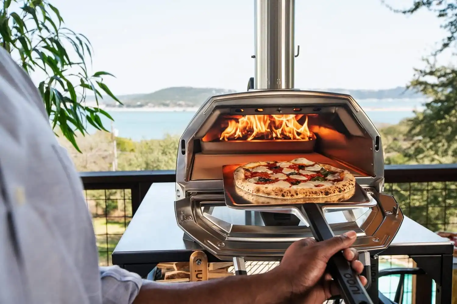 Four Karu 16 cuisson du pizza